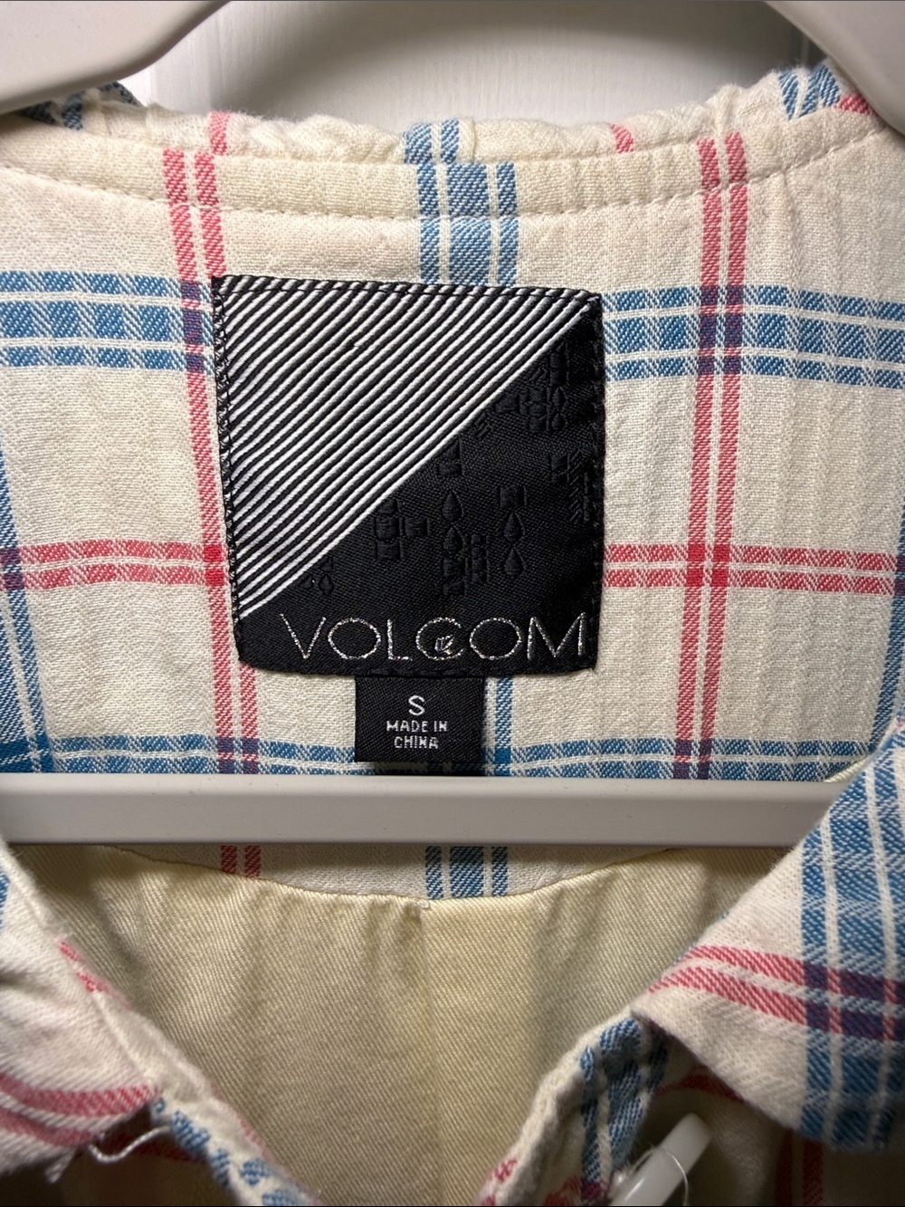 Volcom Cream Plaid Button-Front Shacket - Picture 8 of 8